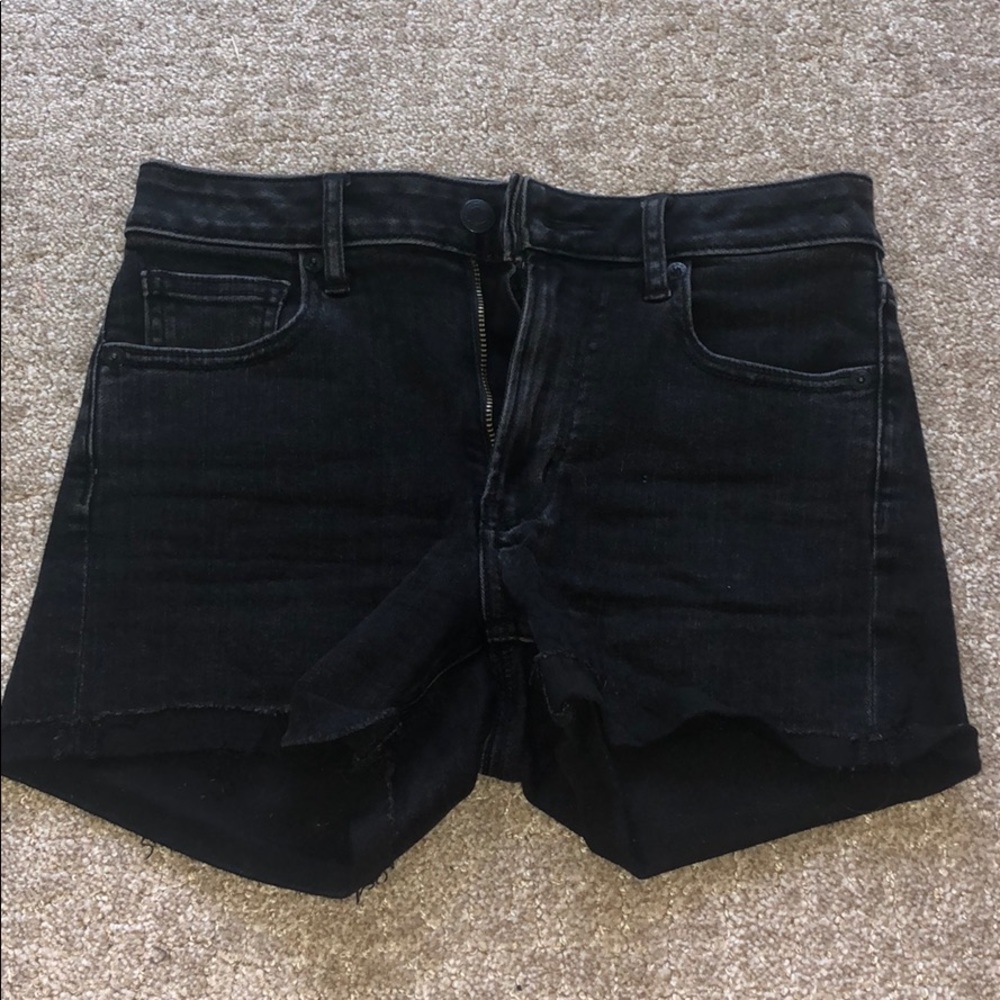 black hi rise shortie american eagle shorts